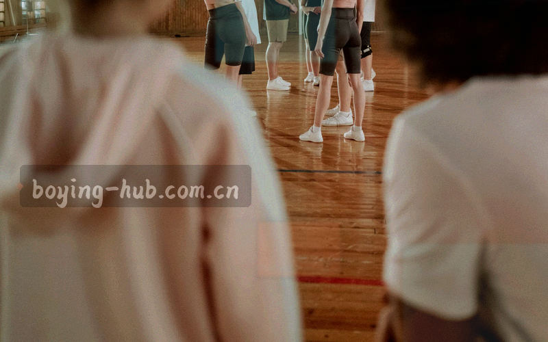 工作日支持时段与客服响应路径的抽象信息图